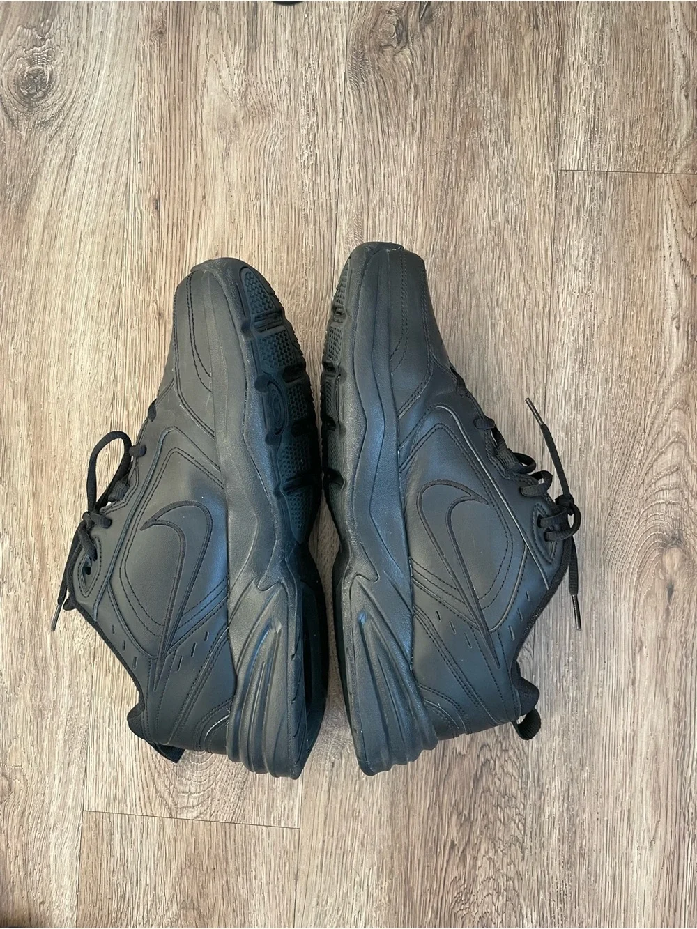 Men Size 11 Nike Air Monarch IV Black Shoes